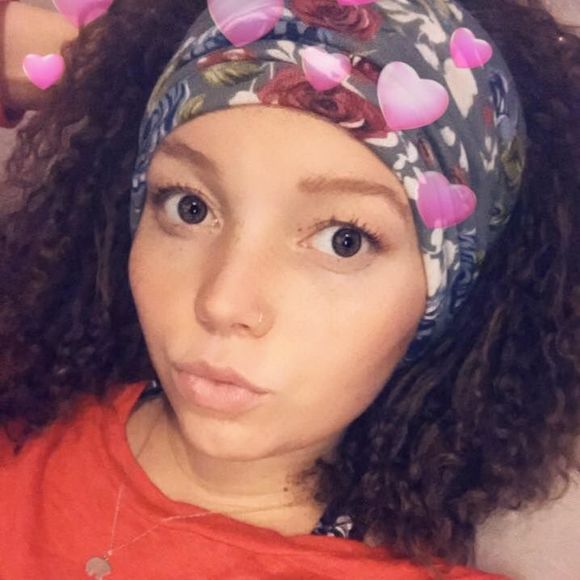 Meet the Posher Other - Meet your Posher, Selena